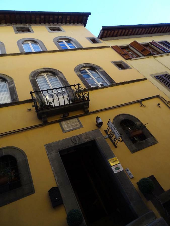 Hotel Sabrina Cortona Bagian luar foto