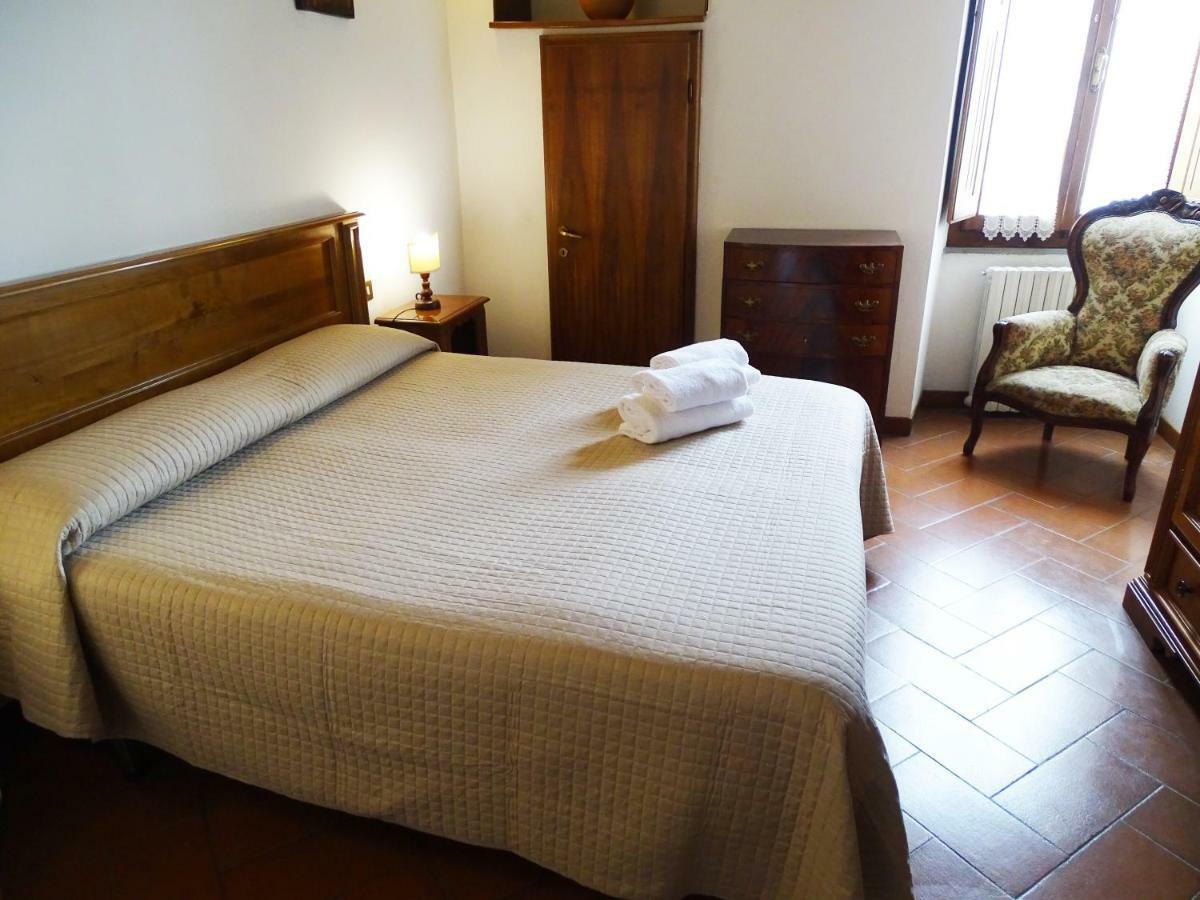 Hotel Sabrina Cortona Bagian luar foto